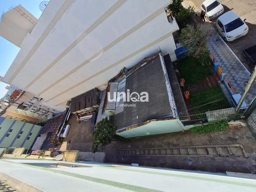 Foto 2 de Terreno / Lote à venda, 1010m2 em Centro, Santa Maria - RS