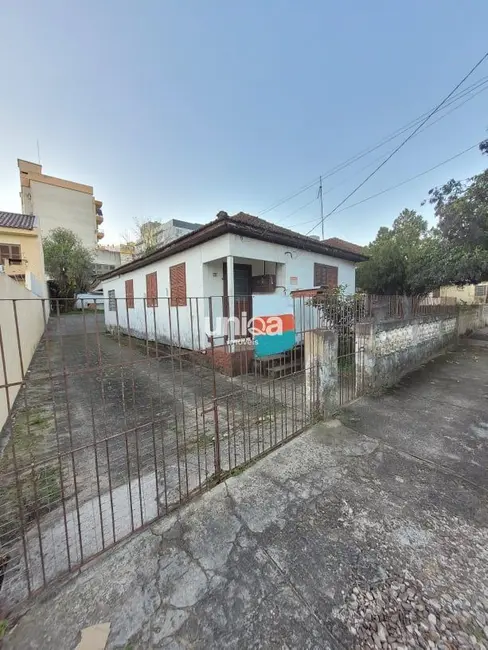 Foto 1 de Terreno / Lote à venda, 495m2 em Nossa Senhora das Dores, Santa Maria - RS