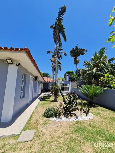 Casa com 3 quartos à venda, 357m2 em Camobi, Santa Maria - RS - imagem 2 Foto 2 de Casa com 3 quartos à venda, 357m2 em Camobi, Santa Maria - RS