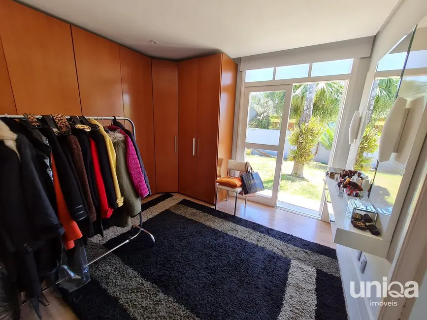 Casa com 3 quartos à venda, 357m2 em Camobi, Santa Maria - RS - imagem 4 Foto 4 de Casa com 3 quartos à venda, 357m2 em Camobi, Santa Maria - RS