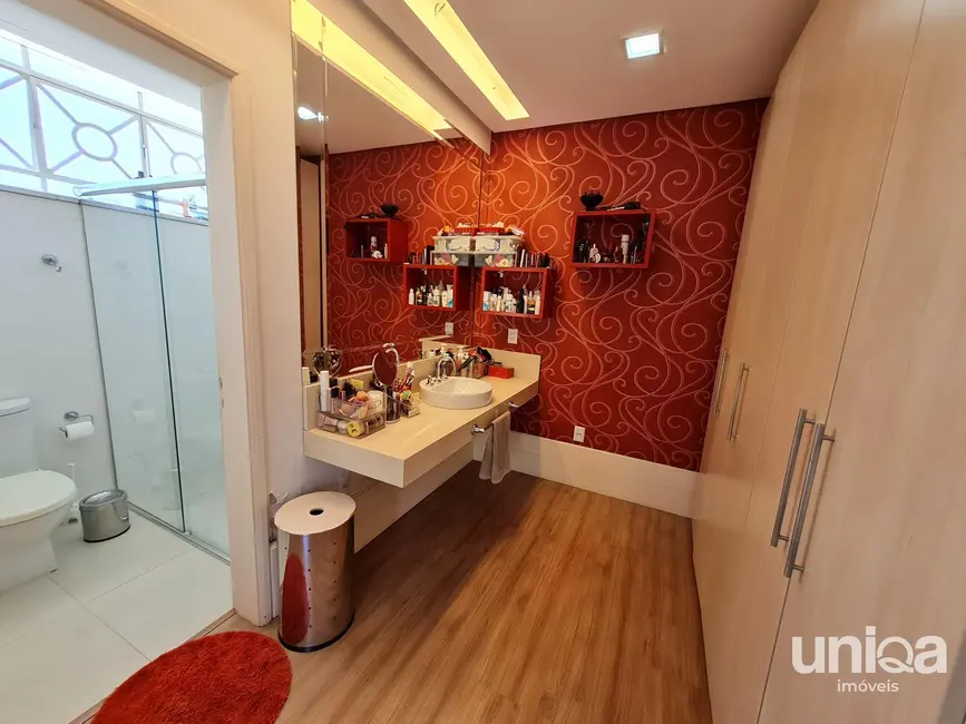 Casa com 3 quartos à venda, 357m2 em Camobi, Santa Maria - RS - imagem 7 Foto 7 de Casa com 3 quartos à venda, 357m2 em Camobi, Santa Maria - RS