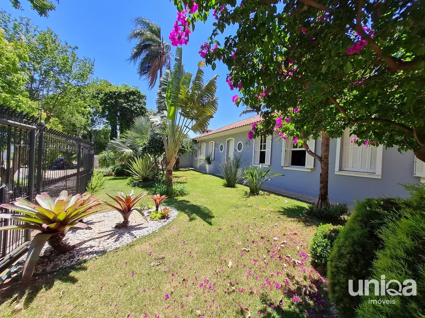 Casa com 3 quartos à venda, 357m2 em Camobi, Santa Maria - RS - imagem 1 Foto 1 de Casa com 3 quartos à venda, 357m2 em Camobi, Santa Maria - RS
