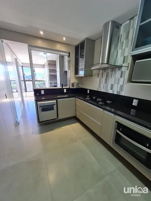 Foto 3 de Apartamento com 3 quartos à venda, 131m2 em Nossa Senhora de Fátima, Santa Maria - RS