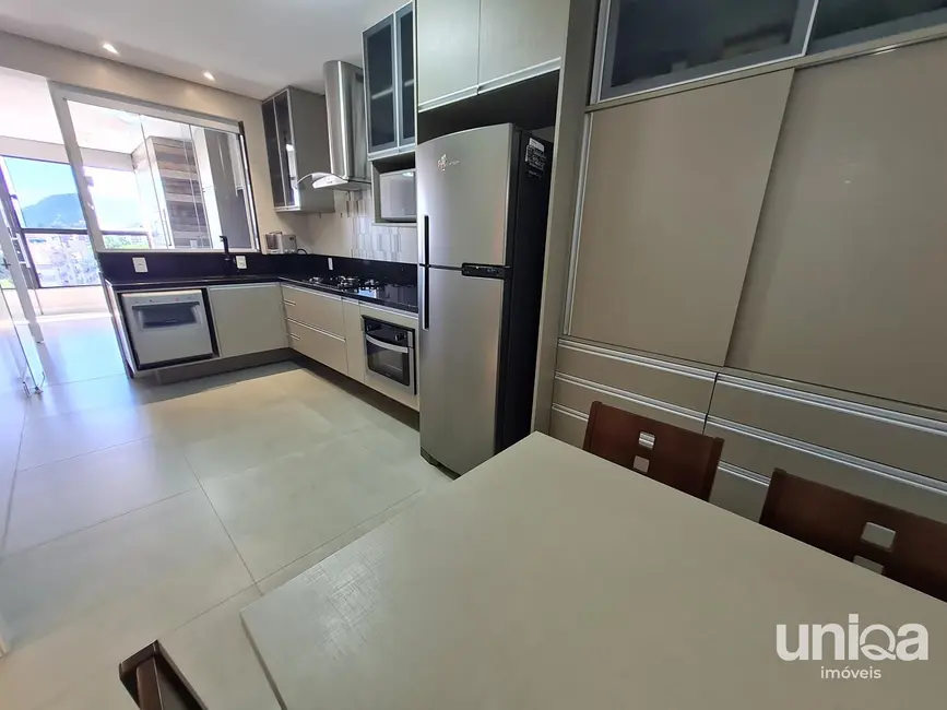 Foto 6 de Apartamento com 3 quartos à venda, 131m2 em Nossa Senhora de Fátima, Santa Maria - RS