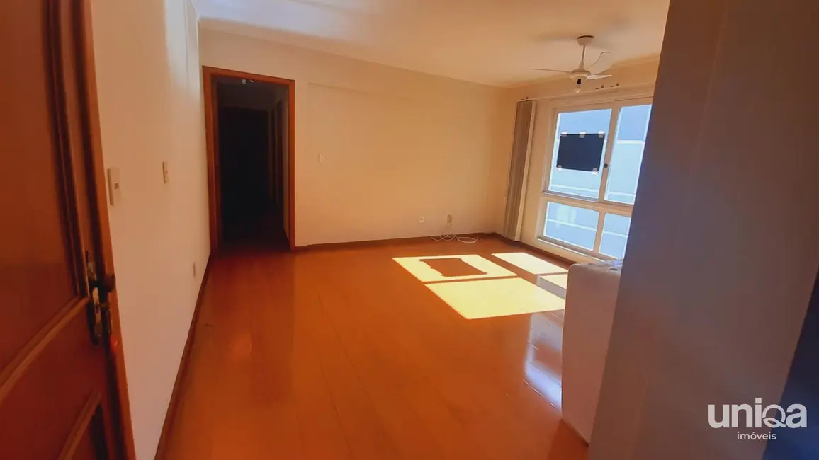 Foto 2 de Apartamento com 2 quartos à venda, 87m2 em Centro, Santa Maria - RS