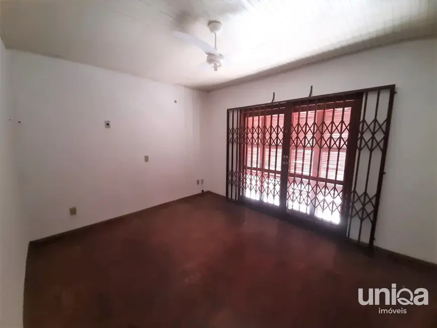 Foto 8 de Casa com 6 quartos à venda, 322m2 em Nossa Senhora do Rosário, Santa Maria - RS