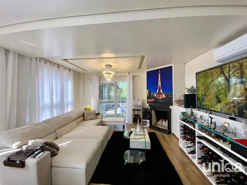 Foto 8 de Apartamento com 3 quartos à venda, 130m2 em Nossa Senhora de Lourdes, Santa Maria - RS