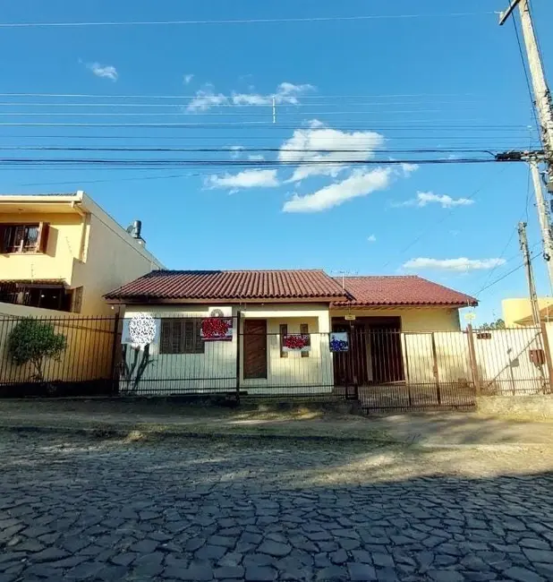 Foto 1 de Casa com 3 quartos à venda, 69m2 em Camobi, Santa Maria - RS