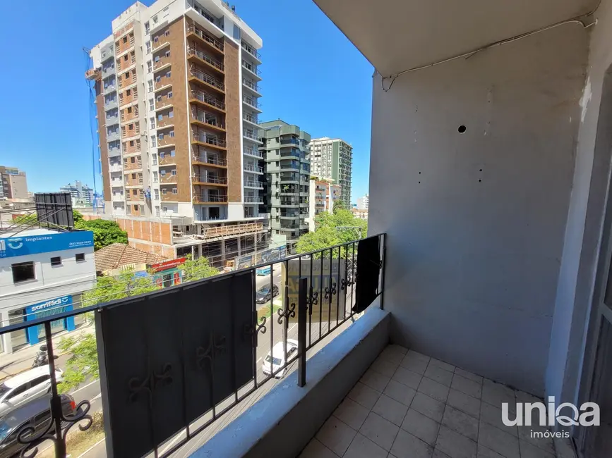 Apartamento com 4 quartos à venda, 170m2 em Centro, Santa Maria - RS - imagem 4 Foto 4 de Apartamento com 4 quartos à venda, 170m2 em Centro, Santa Maria - RS