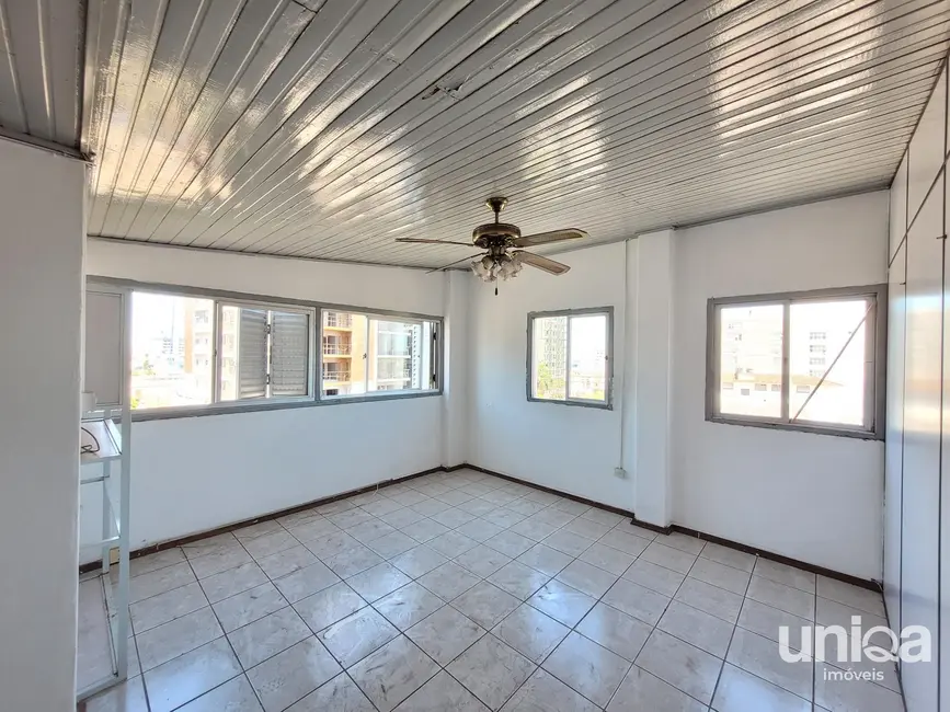 Apartamento com 4 quartos à venda, 170m2 em Centro, Santa Maria - RS - imagem 6 Foto 6 de Apartamento com 4 quartos à venda, 170m2 em Centro, Santa Maria - RS