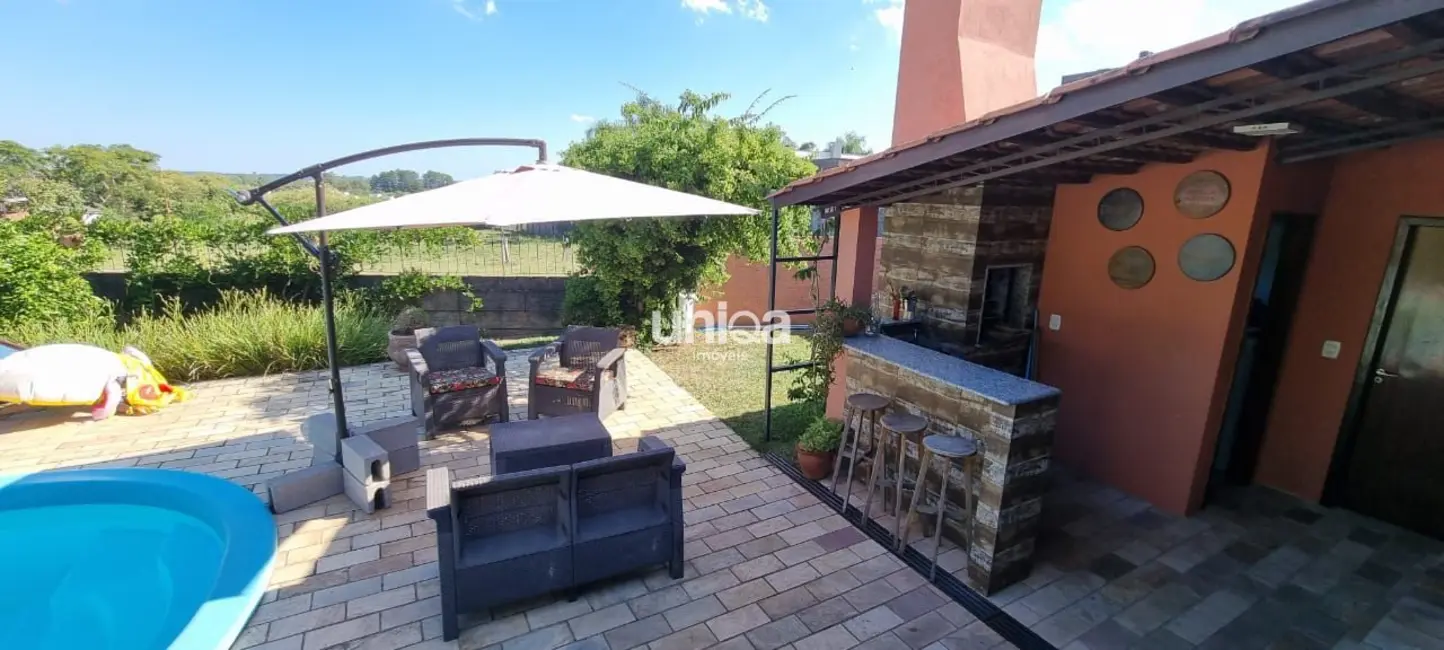Foto 2 de Casa com 3 quartos à venda, 300m2 em São José, Santa Maria - RS