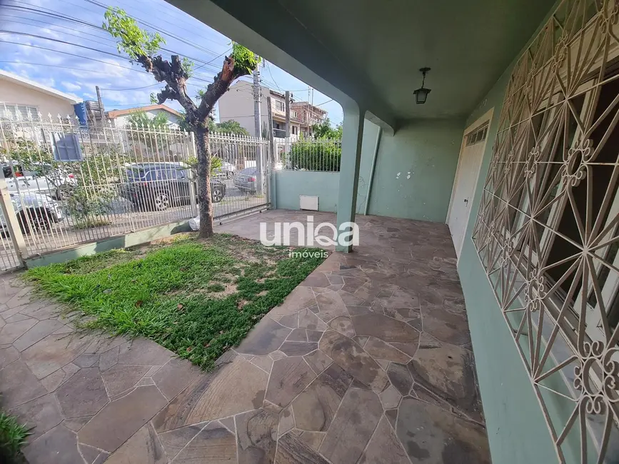 Foto 1 de Casa com 4 quartos à venda, 290m2 em Duque de Caxias, Santa Maria - RS