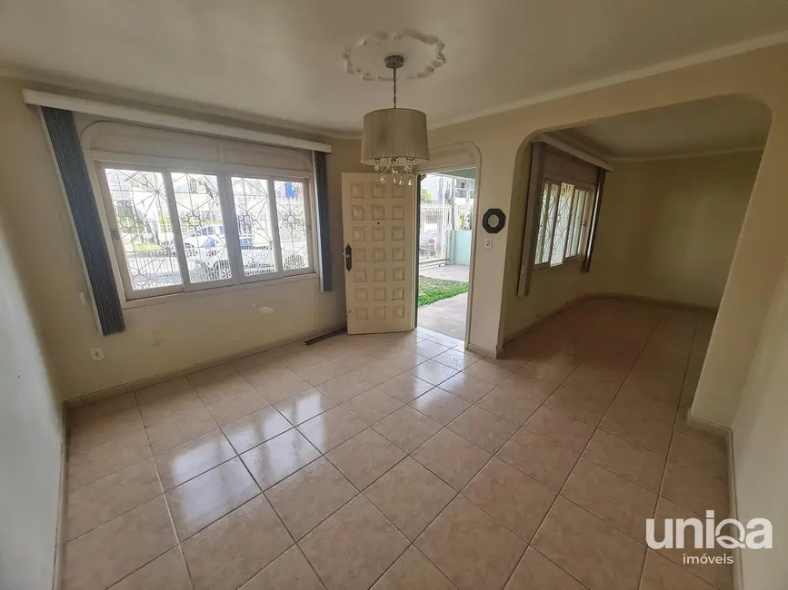 Foto 3 de Casa com 4 quartos à venda, 290m2 em Duque de Caxias, Santa Maria - RS