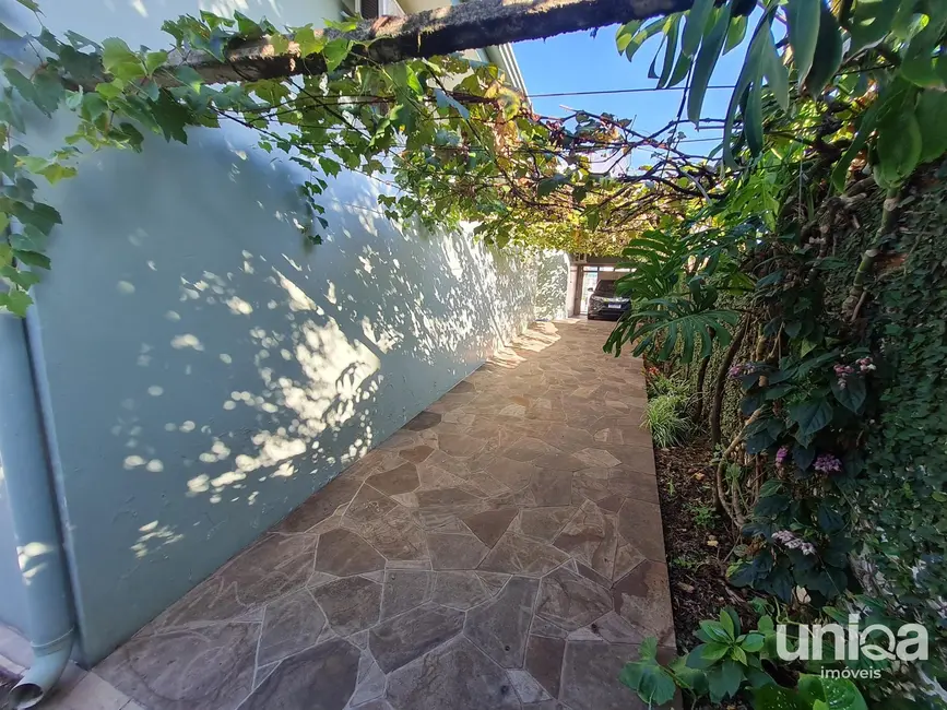 Casa com 4 quartos à venda, 290m2 em Duque de Caxias, Santa Maria - RS - imagem 5 Foto 5 de Casa com 4 quartos à venda, 290m2 em Duque de Caxias, Santa Maria - RS