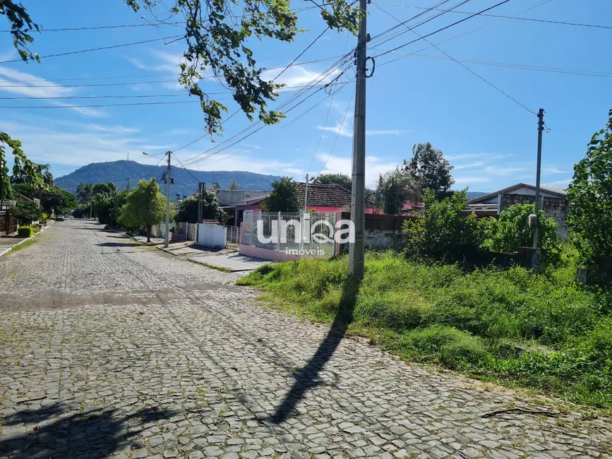 Foto 1 de Terreno / Lote à venda, 550m2 em Santa Maria - RS