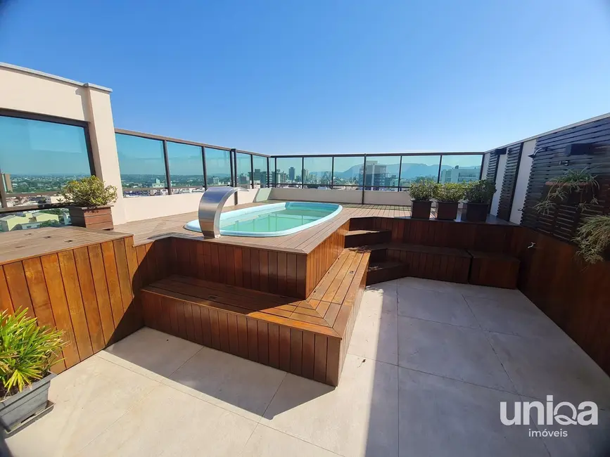 Cobertura com 4 quartos à venda, 245m2 em Nossa Senhora de Fátima, Santa Maria - RS - imagem 2 Foto 2 de Cobertura com 4 quartos à venda, 245m2 em Nossa Senhora de Fátima, Santa Maria - RS