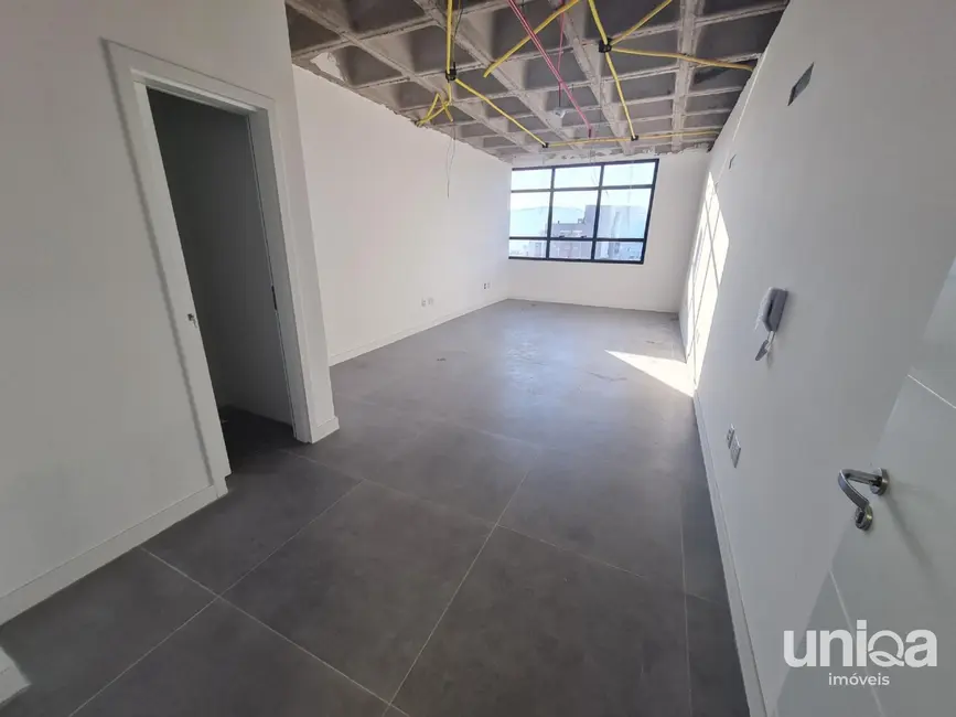 Foto 3 de Sala Comercial com 1 quarto à venda, 38m2 em Centro, Santa Maria - RS