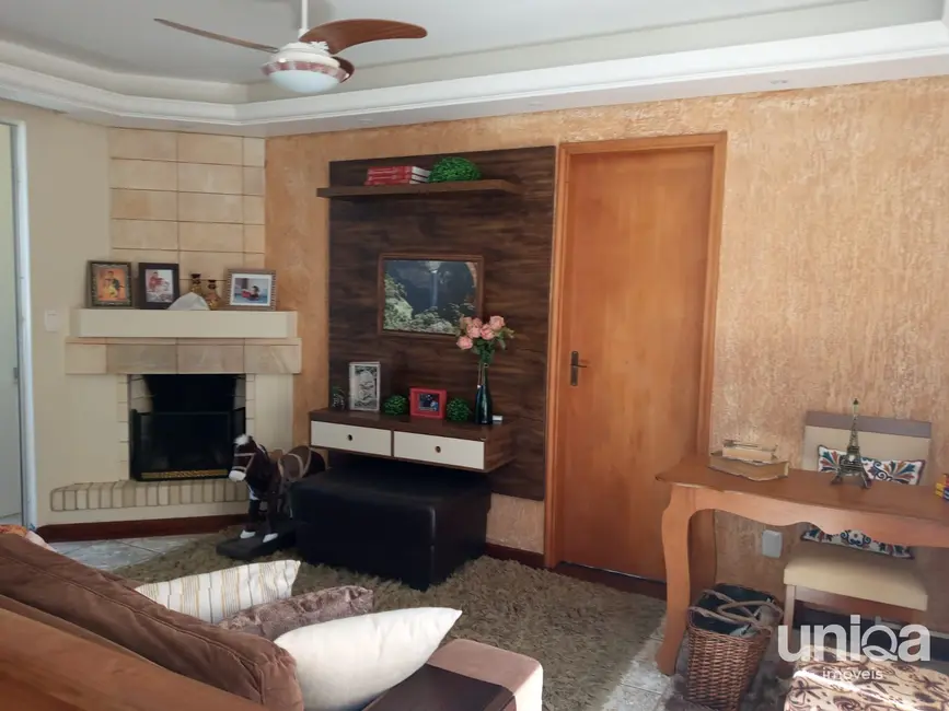 Apartamento com 3 quartos à venda, 161m2 em Nossa Senhora de Fátima, Santa Maria - RS - imagem 1 Foto 1 de Apartamento com 3 quartos à venda, 161m2 em Nossa Senhora de Fátima, Santa Maria - RS