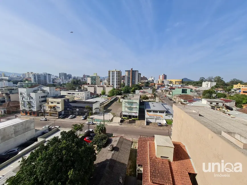 Foto 5 de Cobertura com 2 quartos à venda, 120m2 em Nossa Senhora Medianeira, Santa Maria - RS