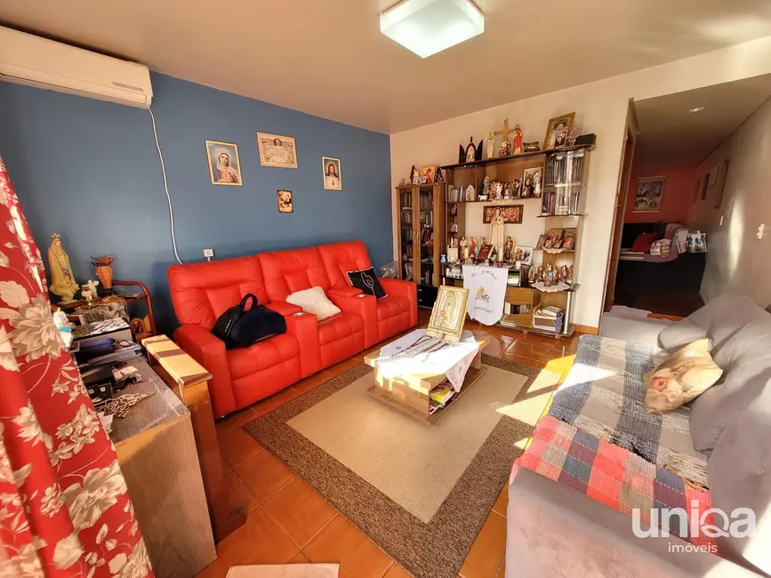 Casa com 3 quartos à venda, 169m2 em Camobi, Santa Maria - RS - imagem 2 Foto 2 de Casa com 3 quartos à venda, 169m2 em Camobi, Santa Maria - RS