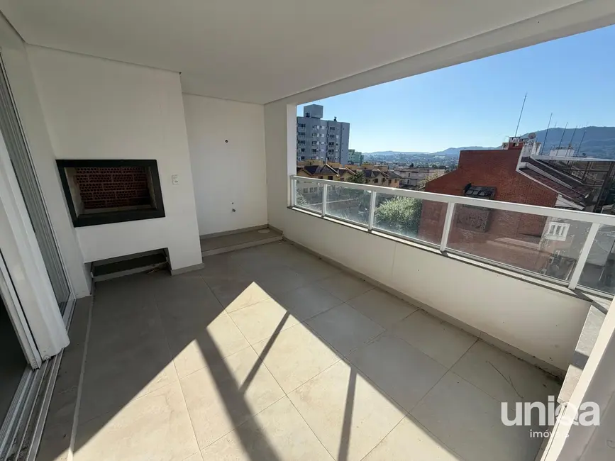 Apartamento com 3 quartos à venda, 193m2 em Centro, Santa Maria - RS - imagem 4 Foto 4 de Apartamento com 3 quartos à venda, 193m2 em Centro, Santa Maria - RS