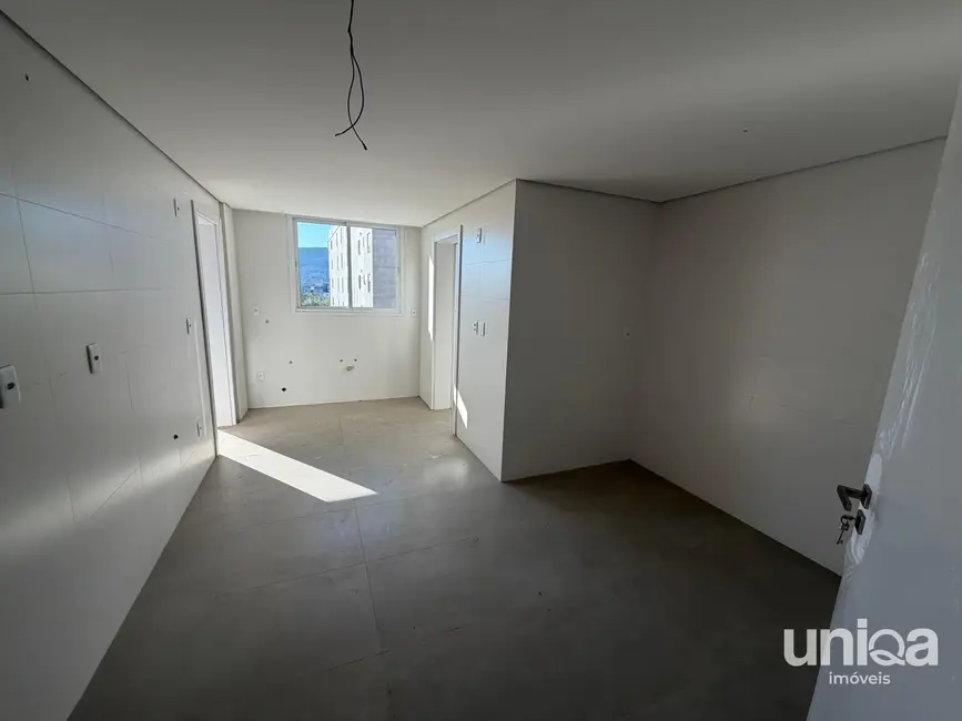 Apartamento com 3 quartos à venda, 193m2 em Centro, Santa Maria - RS - imagem 6 Foto 6 de Apartamento com 3 quartos à venda, 193m2 em Centro, Santa Maria - RS