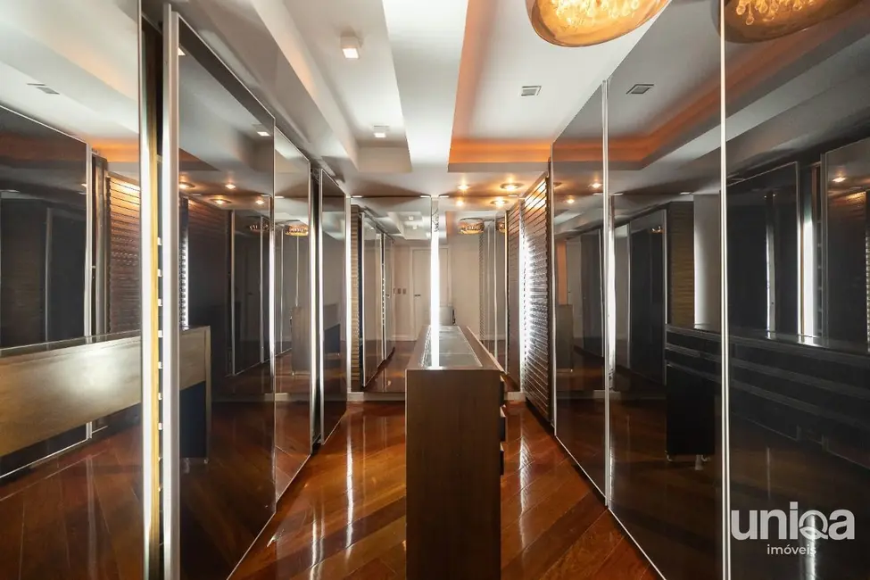 Foto 9 de Cobertura com 4 quartos à venda, 366m2 em Nossa Senhora Medianeira, Santa Maria - RS