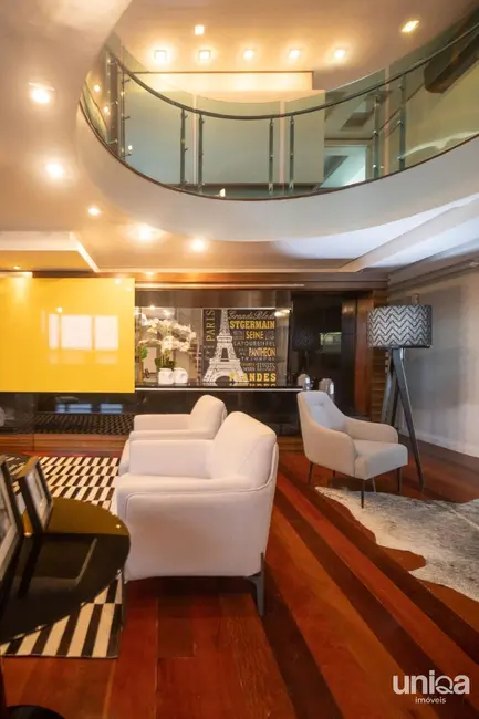 Foto 3 de Cobertura com 4 quartos à venda, 366m2 em Nossa Senhora Medianeira, Santa Maria - RS