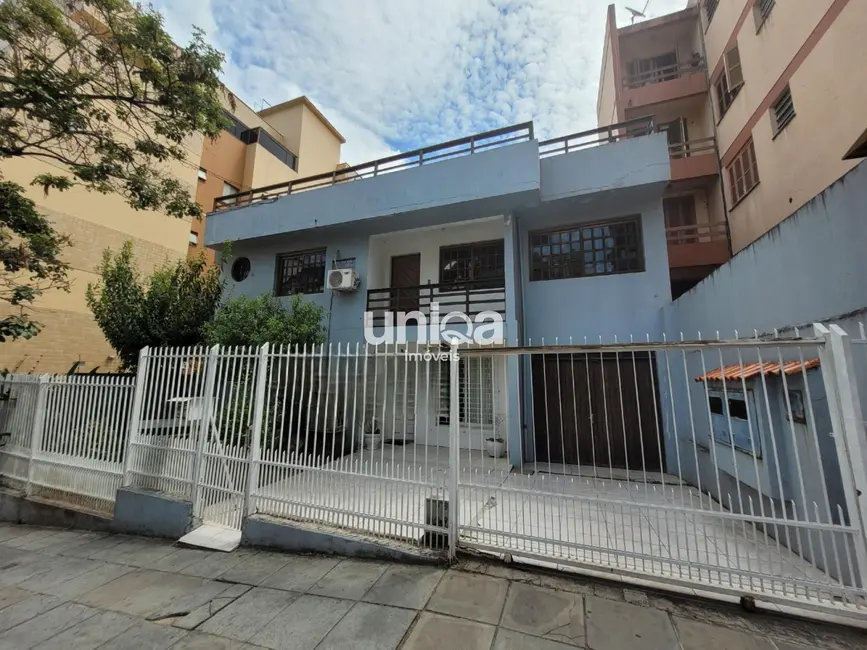 Foto 1 de Casa com 6 quartos à venda, 542m2 em Centro, Santa Maria - RS