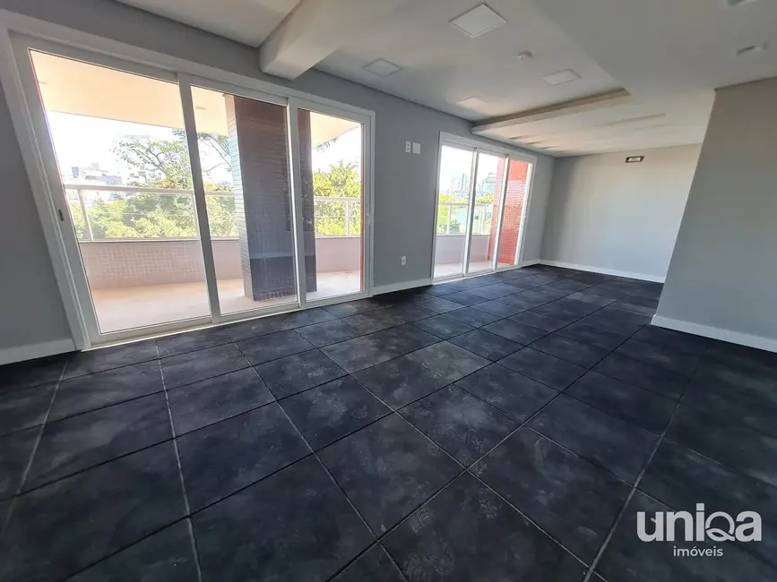Foto 6 de Apartamento com 3 quartos à venda, 155m2 em Nossa Senhora Medianeira, Santa Maria - RS