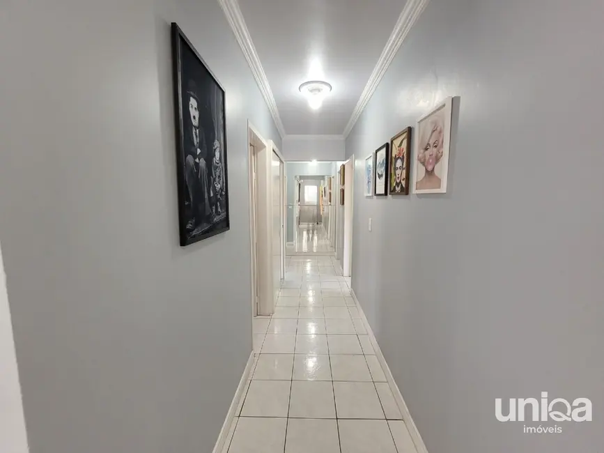 Apartamento com 3 quartos à venda, 104m2 em Centro, Santa Maria - RS - imagem 9 Foto 9 de Apartamento com 3 quartos à venda, 104m2 em Centro, Santa Maria - RS