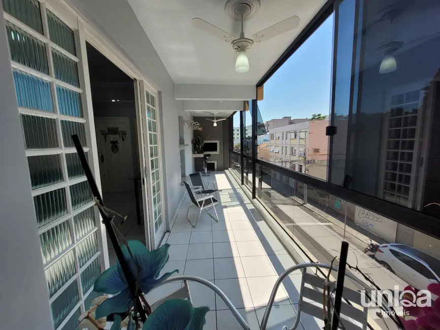 Apartamento com 3 quartos à venda, 104m2 em Centro, Santa Maria - RS - imagem 4 Foto 4 de Apartamento com 3 quartos à venda, 104m2 em Centro, Santa Maria - RS