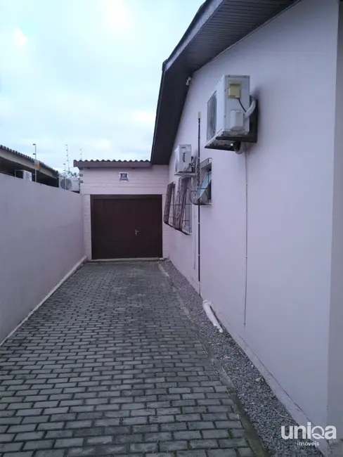 Foto 2 de Casa com 3 quartos à venda, 104m2 em Pinheiro Machado, Santa Maria - RS