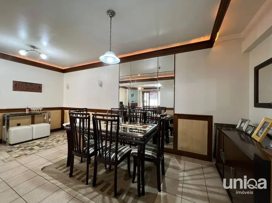 Foto 4 de Apartamento com 3 quartos à venda, 134m2 em Nossa Senhora de Fátima, Santa Maria - RS