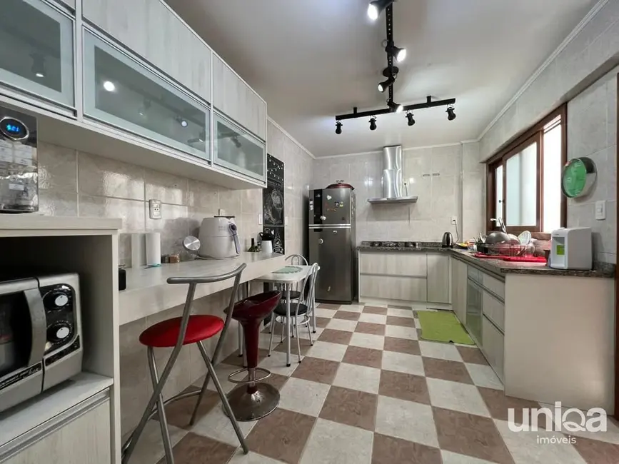 Foto 8 de Apartamento com 3 quartos à venda, 134m2 em Nossa Senhora de Fátima, Santa Maria - RS