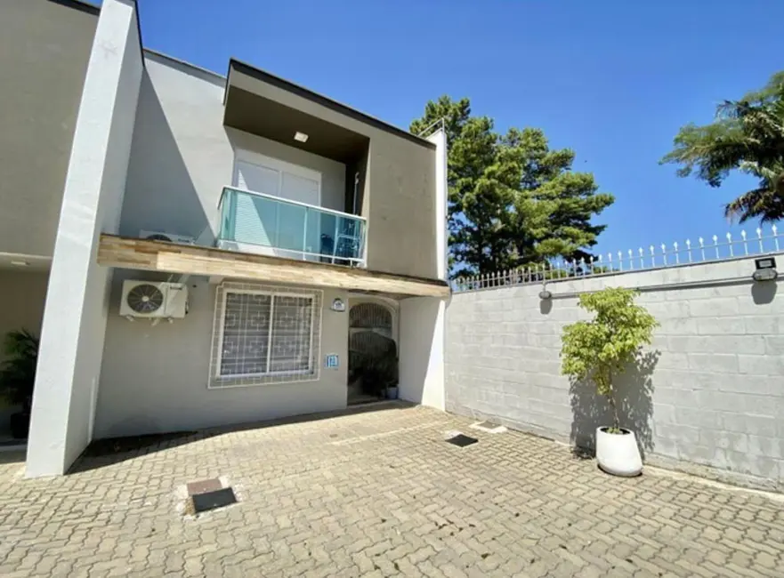 Foto 1 de Casa de Condomínio com 2 quartos à venda, 105m2 em Nossa Senhora do Perpétuo Socorro, Santa Maria - RS