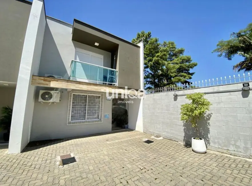 Foto 1 de Casa de Condomínio com 2 quartos à venda, 105m2 em Nossa Senhora do Perpétuo Socorro, Santa Maria - RS