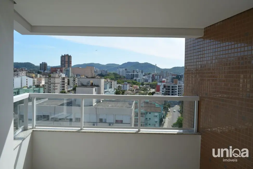Foto 2 de Apartamento com 3 quartos à venda, 117m2 em Nossa Senhora de Lourdes, Santa Maria - RS