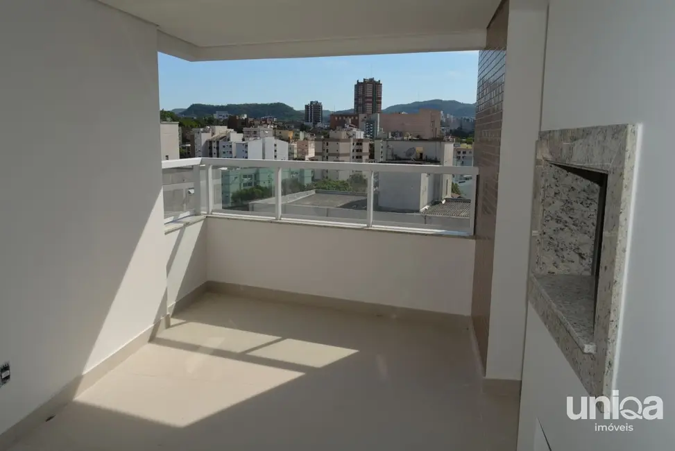 Apartamento com 3 quartos à venda, 117m2 em Nossa Senhora de Lourdes, Santa Maria - RS - imagem 3 Foto 3 de Apartamento com 3 quartos à venda, 117m2 em Nossa Senhora de Lourdes, Santa Maria - RS