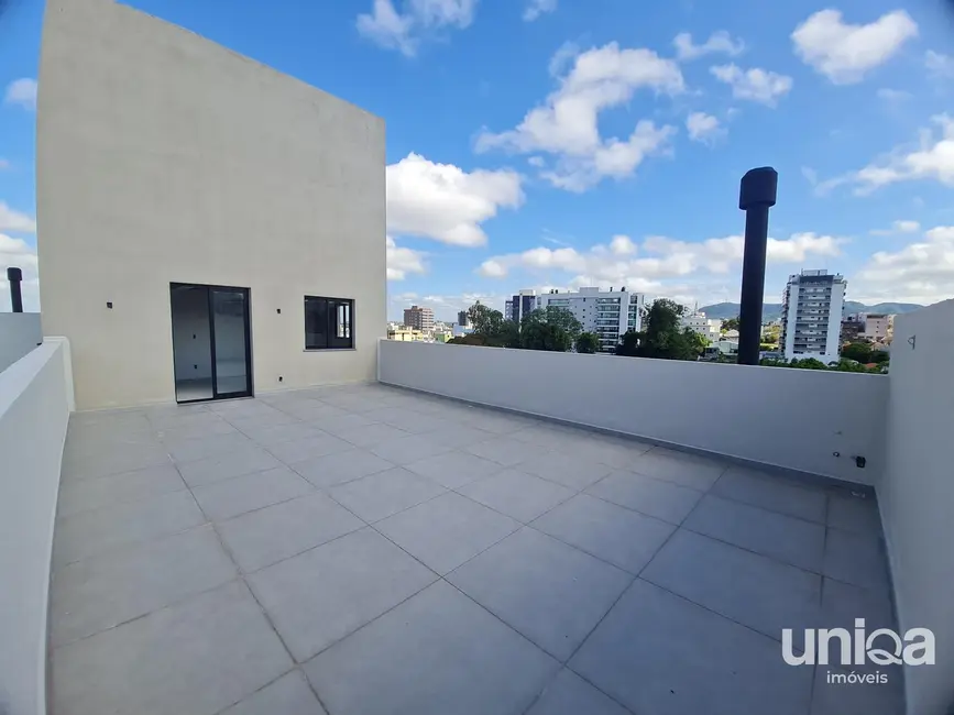 Foto 7 de Cobertura com 3 quartos à venda, 190m2 em Nossa Senhora Medianeira, Santa Maria - RS