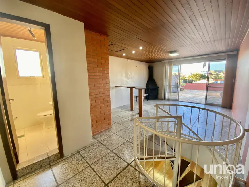 Foto 4 de Cobertura com 3 quartos à venda, 190m2 em Duque de Caxias, Santa Maria - RS