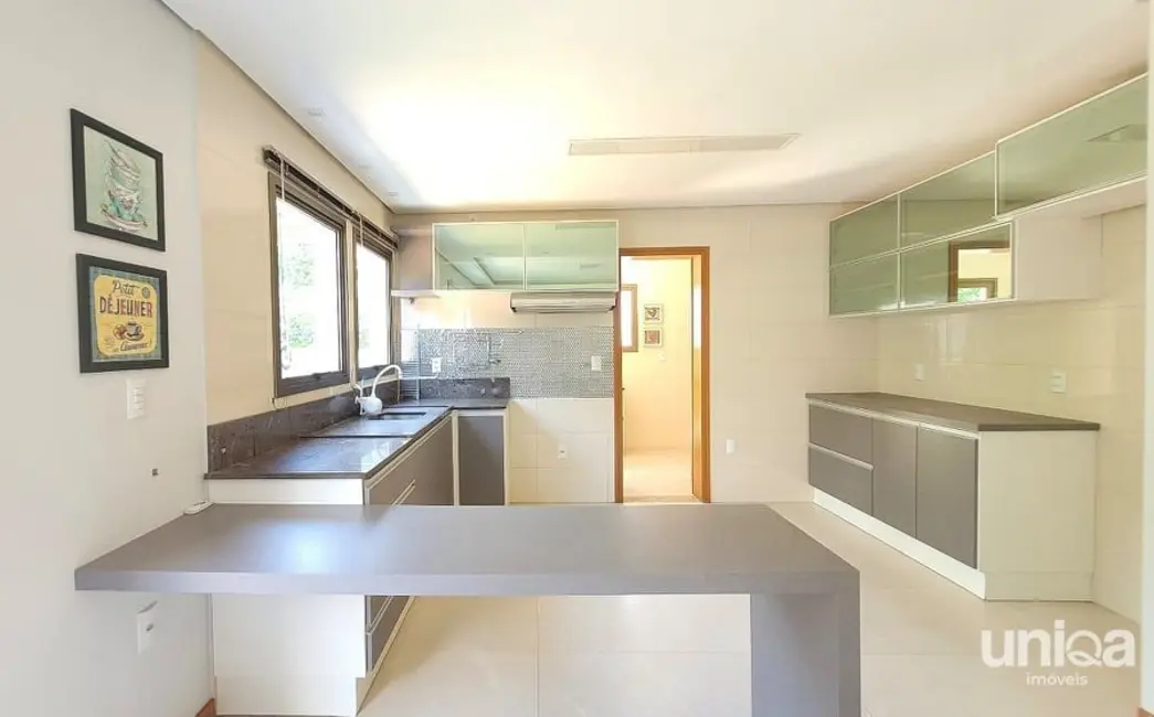 Casa de Condomínio com 3 quartos à venda, 247m2 em Tomazetti, Santa Maria - RS - imagem 4 Foto 4 de Casa de Condomínio com 3 quartos à venda, 247m2 em Tomazetti, Santa Maria - RS