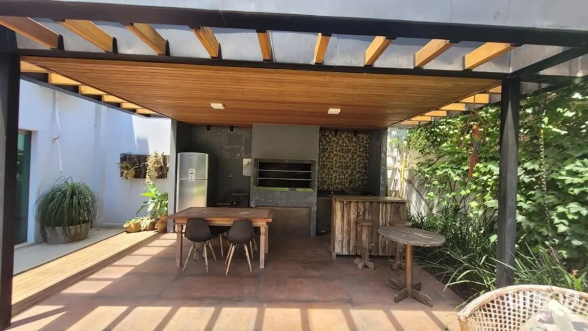 Casa de Condomínio com 3 quartos à venda, 247m2 em Tomazetti, Santa Maria - RS - imagem 6 Foto 6 de Casa de Condomínio com 3 quartos à venda, 247m2 em Tomazetti, Santa Maria - RS