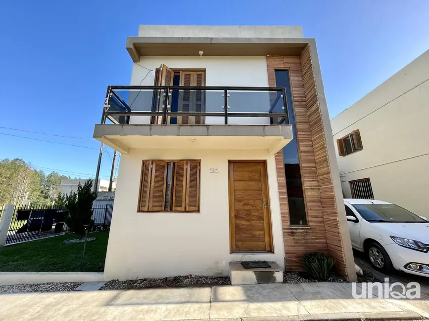 Casa com 2 quartos à venda, 92m2 em Diácono João Luiz Pozzobon, Santa Maria - RS - imagem 3 Foto 3 de Casa com 2 quartos à venda, 92m2 em Diácono João Luiz Pozzobon, Santa Maria - RS