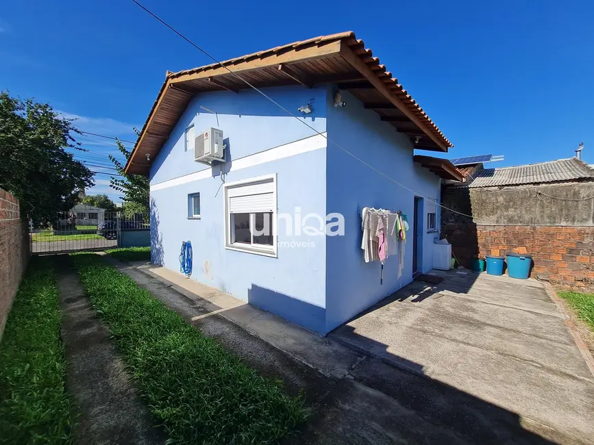 Foto 2 de Casa com 2 quartos à venda, 51m2 em Camobi, Santa Maria - RS