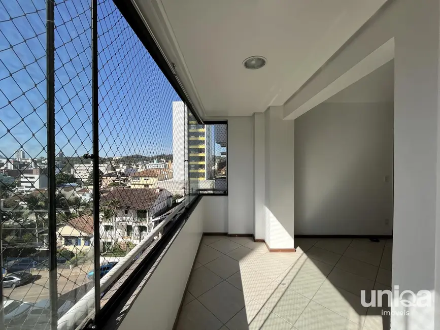 Cobertura com 2 quartos à venda, 157m2 em Nossa Senhora de Lourdes, Santa Maria - RS - imagem 4 Foto 4 de Cobertura com 2 quartos à venda, 157m2 em Nossa Senhora de Lourdes, Santa Maria - RS
