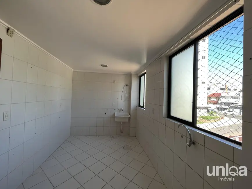 Cobertura com 2 quartos à venda, 157m2 em Nossa Senhora de Lourdes, Santa Maria - RS - imagem 5 Foto 5 de Cobertura com 2 quartos à venda, 157m2 em Nossa Senhora de Lourdes, Santa Maria - RS
