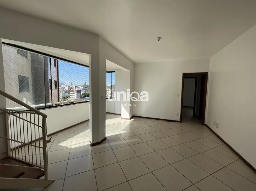 Foto 2 de Cobertura com 2 quartos à venda, 157m2 em Nossa Senhora de Lourdes, Santa Maria - RS