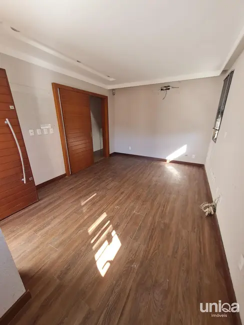 Foto 2 de Casa com 3 quartos à venda, 216m2 em Presidente João Goulart, Santa Maria - RS