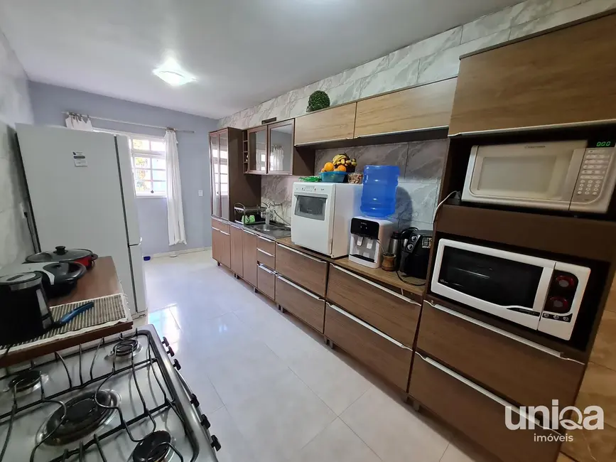 Casa com 4 quartos à venda, 240m2 em Pé de Plátano, Santa Maria - RS - imagem 7 Foto 7 de Casa com 4 quartos à venda, 240m2 em Pé de Plátano, Santa Maria - RS